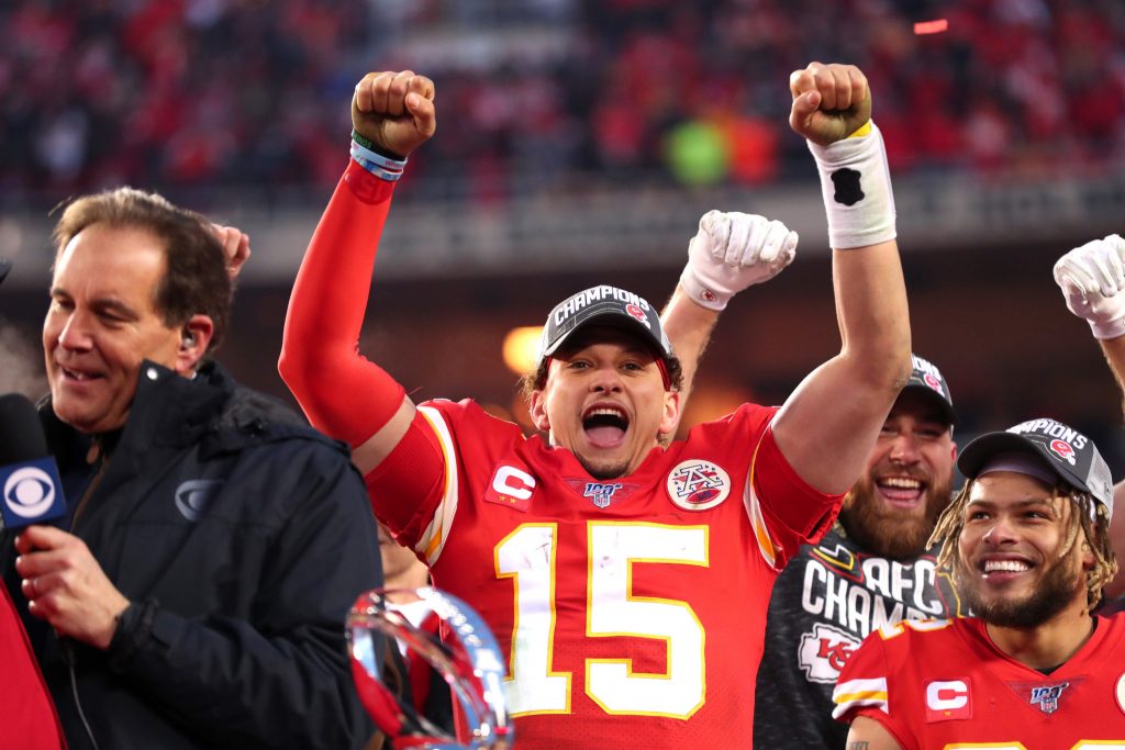 Patrick Mahomes, champion Chiefs receives the Super Bowl rings with ...