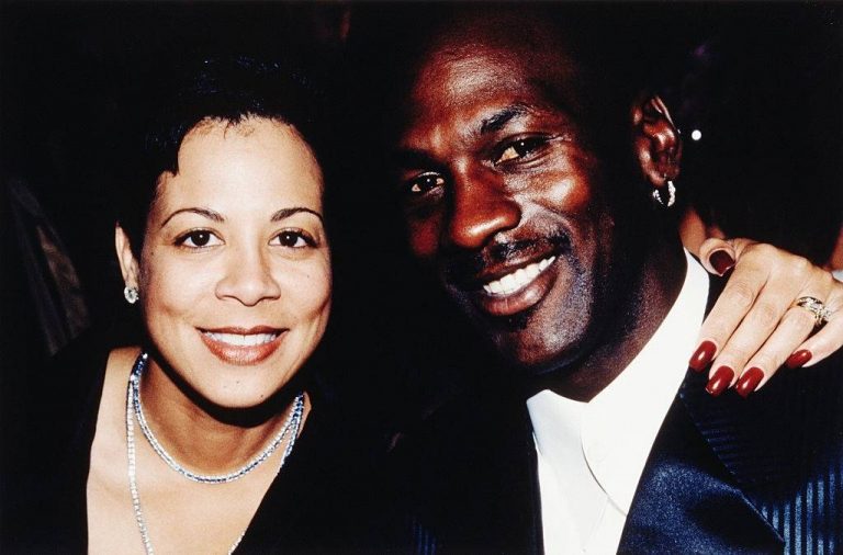 Michael Jordan Wife: Juanita Vanoy And Yvette Prietto - Interesting ...