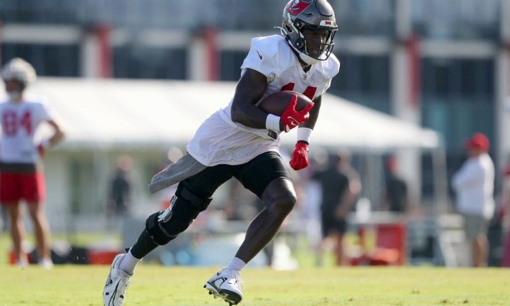 Chris Godwin injury update Buccaneers WR suffers unbearable pain while