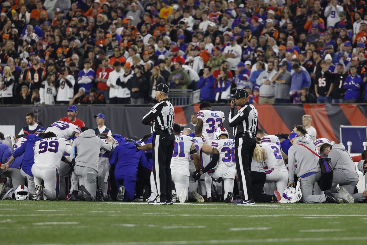 Bills-Bengals game halt