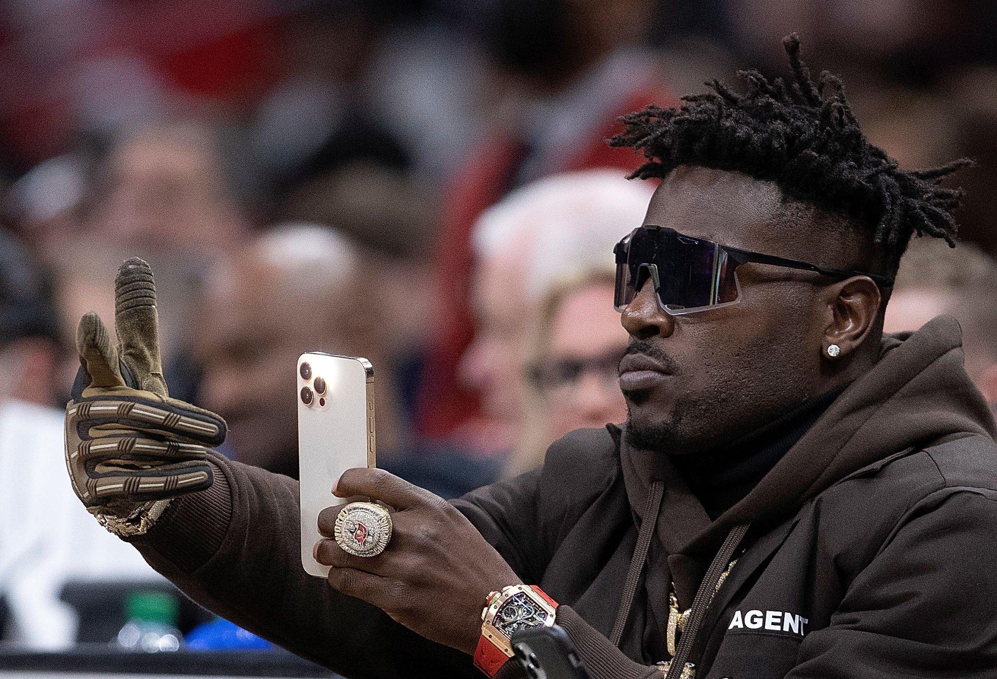 Antonio Brown Snapchat suspension