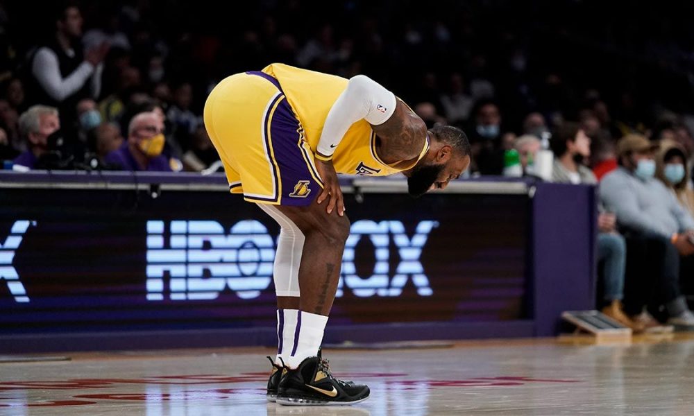 Fkn Sucks Lakers Fear Lebron James Will Miss Multiple Weeks As He