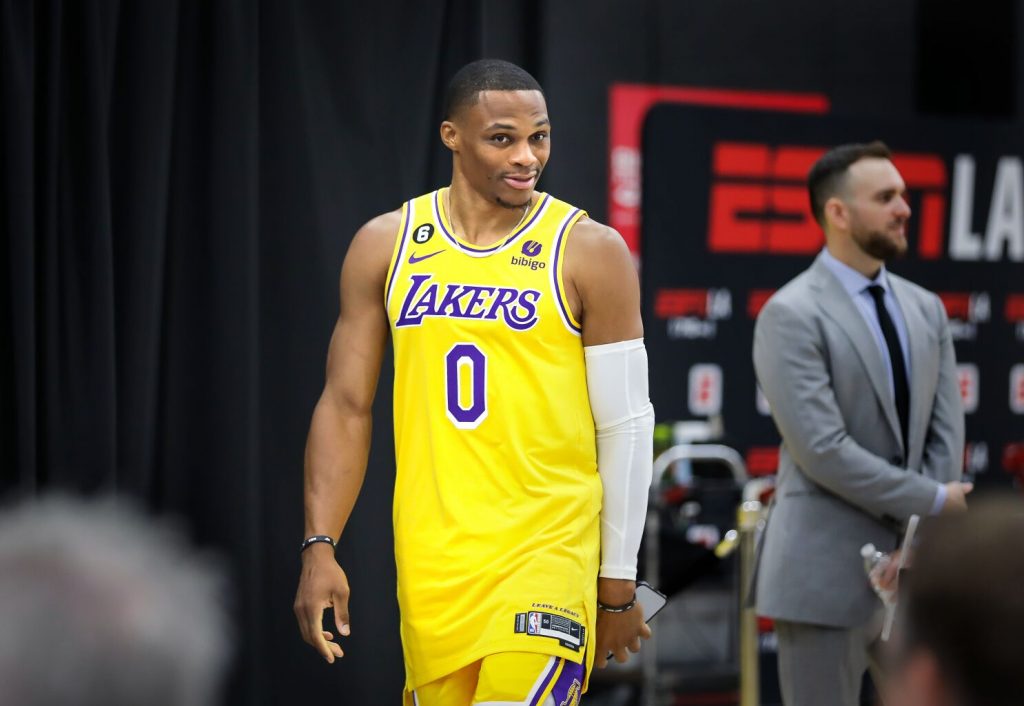 Clippers PG Russell Westbrooks Brother Has Delightful Reaction To Lakers DAngelo Russells