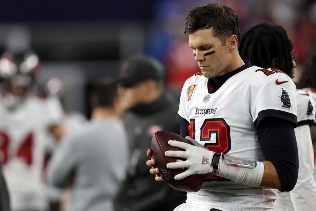 Bucs Legend Tom Brady Seeking To Acquire Limited Ownership Rights Of ...