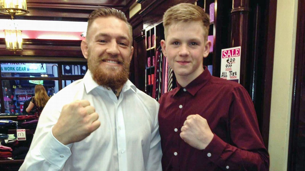 Conor McGregor and Ian Garry pose for a picture