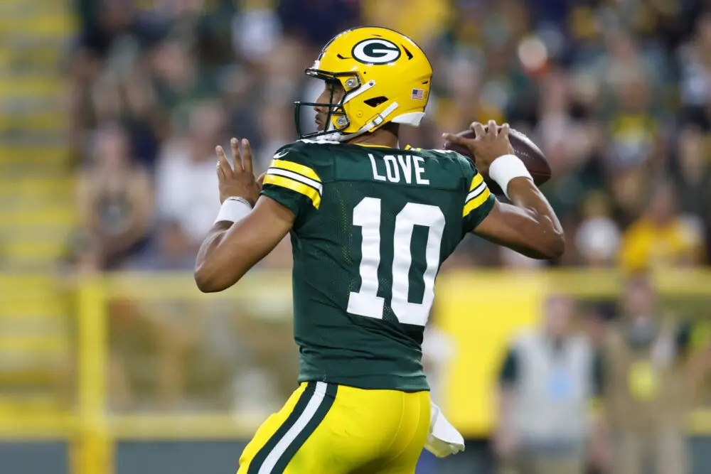 Packers QB Jordan Love’s Father’s Day post receives hilarious roasts from NFL community “Thanks