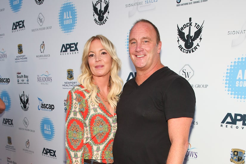 Who is Jay Mohr marrying Lakers' 9digit rich owner Jeanie Buss?