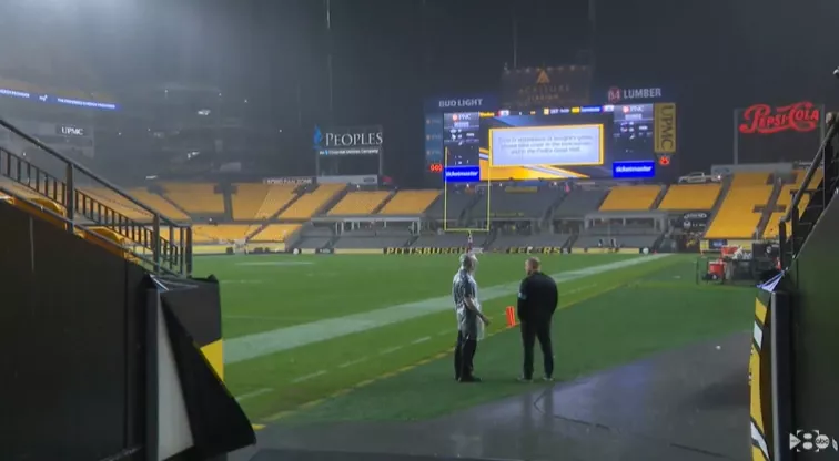 Thunderstorms Push Back Steelers VS Cowboys Kickoff, Official Warned Fans