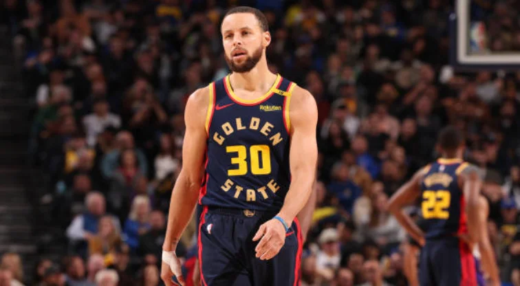 “It Sucks” – Stephen Curry Breaks Silence on Injuries Following 108-118 Loss to Lakers